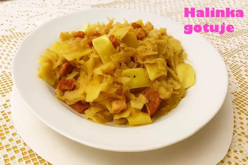 Łazanki z kiszoną kapustą – szybki i bardzo smaczny obiad