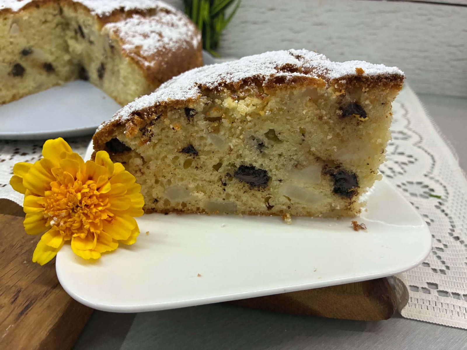 Ciasto z gruszkami i czekoladą – puszyste, wilgotne i bardzo proste!