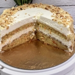 Tort marchewkowy z bitą...