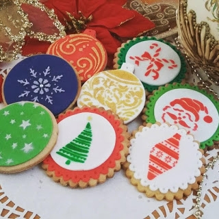 Dekorowanie świątecznych ciasteczek