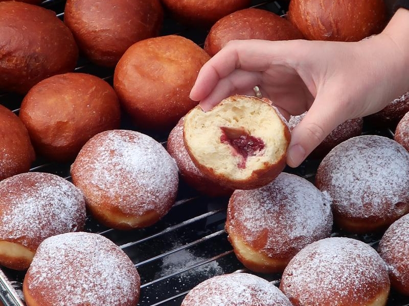 Prosty przepis na pączki jak z cukierni