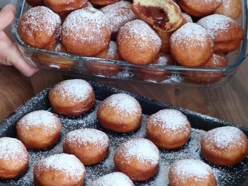 Pączki z różą, które zachowują świeżość i puszystość na dłużej