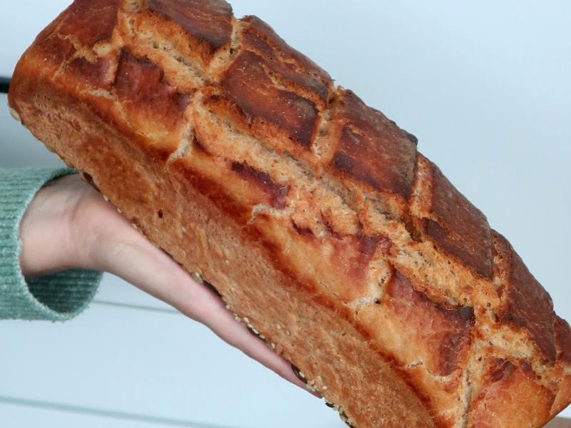 Chrupiąca skórka i miękkie wnętrze – sekret chleba na maślance