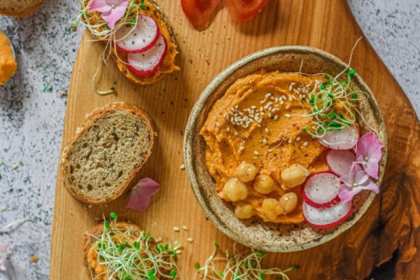 Hummus pomidorowy