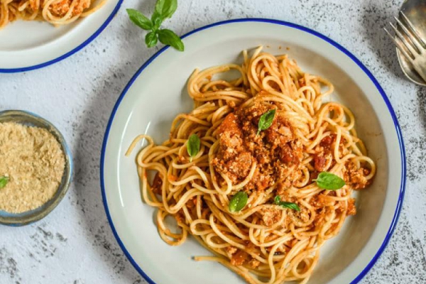 Spaghetti bolońskie z tofu