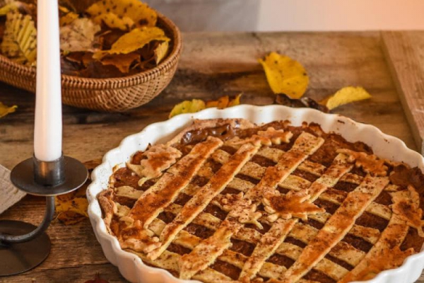 Szarlotka (apple pie) z kajmakiem