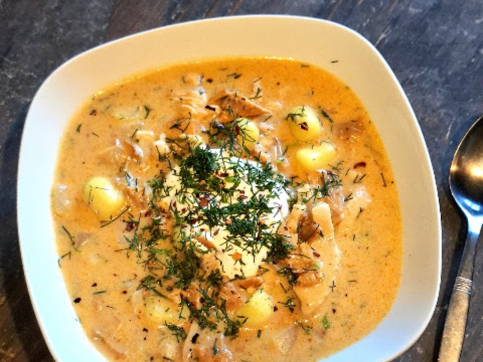 Gnocchi w Leśnym Sosie z Kurkami i Indykiem