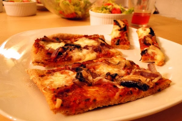 Pizza razowa orkiszowo-amarantusowa
