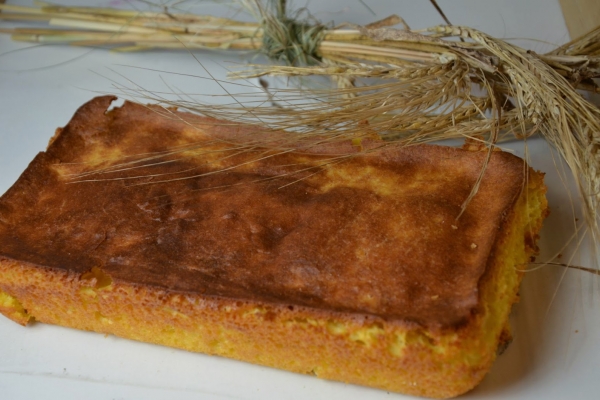 Słoneczny chleb kukurydziany