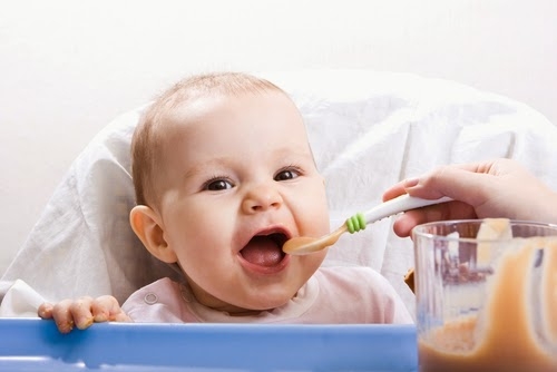 Strefa Dziecka: Nowy schemat żywienia niemowląt 2014