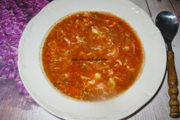 Chińska zupa pomidorowa z jajkiem
