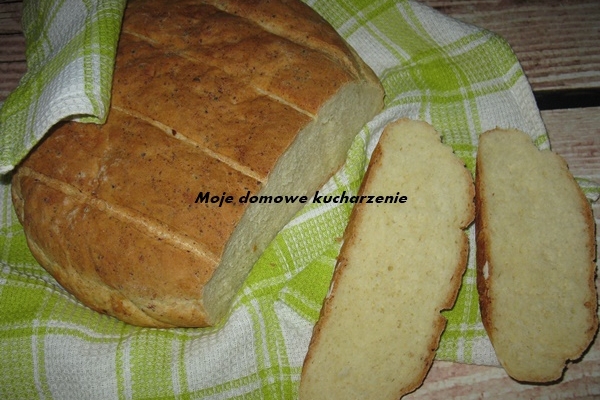 Chleb z serkiem wiejskim
