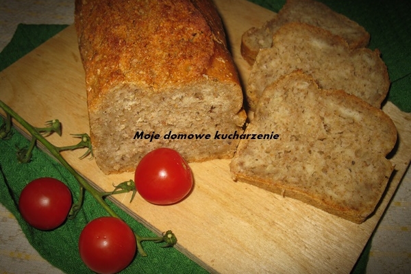 Chleb z nasionami konopi