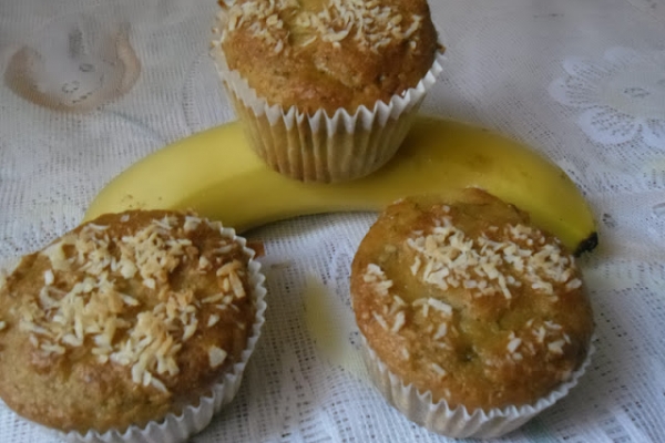 Bananowo- waniliowe muffiny z kaszą manną