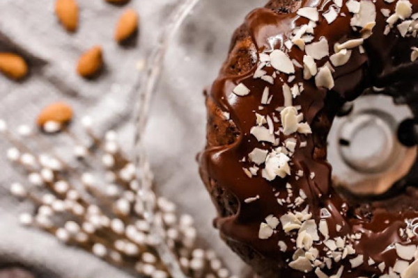 Migdałowa babka z nutellą
