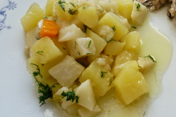 Portakalı zeytinyağlı kereviz - Duszona potrawka warzywna z selerem