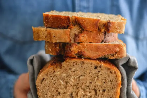 Najprostszy chleb na zakwasie. Orkiszowo- pszenny z miodem.