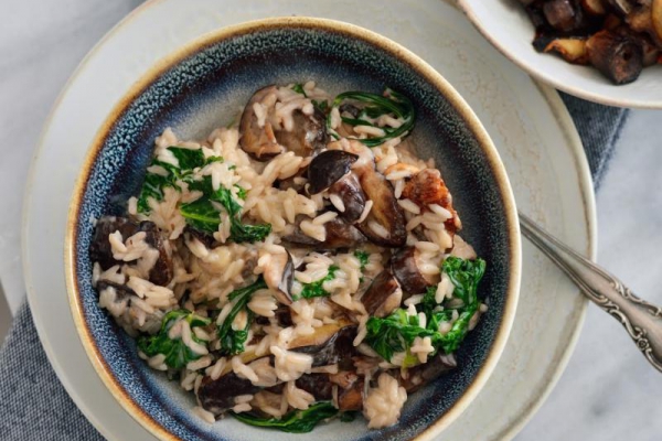 KREMOWE RISOTTO Z GRZYBAMI I JARMUŻEM