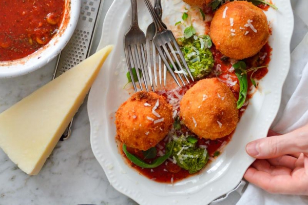 ARANCINI włoskie kuleczki z ryżu z mozzarellą w środku! Przepyszne!