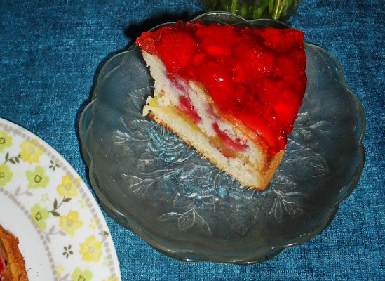 Niedzielne ciasto z truskawkami 