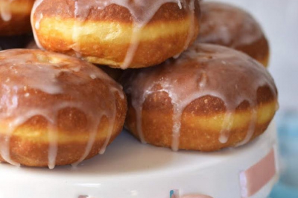 Pączki budyniowe z różą
