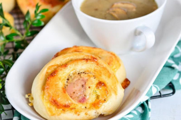 Pizzerinki z białą kiełbasą