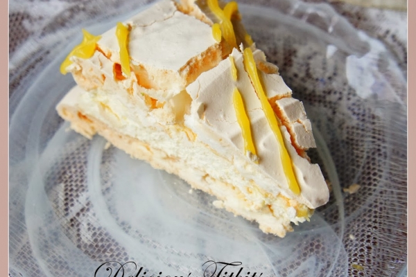 Tort bezowy z kremem cytrynowym (Lemon Cream Meringue Cake)