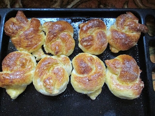 Croissanty drożdżowe