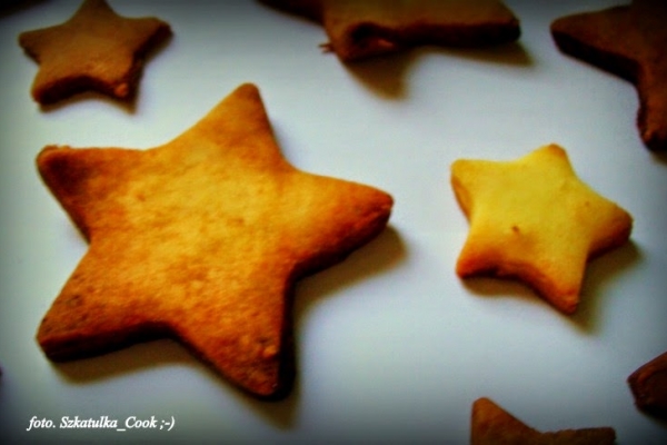 Gwiazdka z nieba … czyli … kruche ciasteczka marcepanowe (świąteczne gwiazdki) 