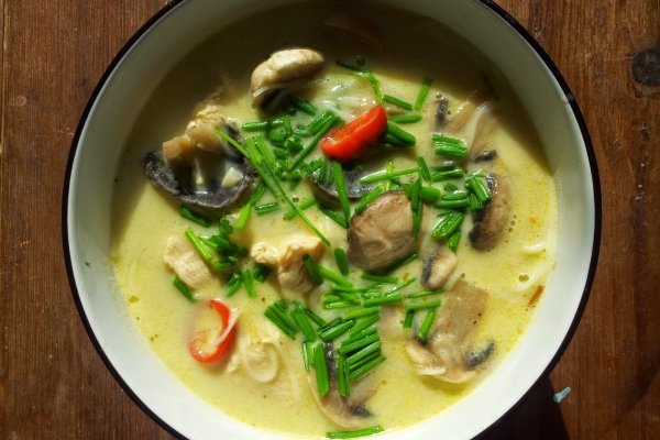 Tajska zupa tom kha