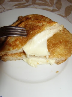 Mozzarella w tostowym chlebku :)