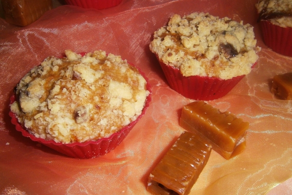 Muffinki z krówkami i jabłkiem