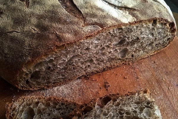 Chleb z kawą i migdałami - grudniowa piekarnia