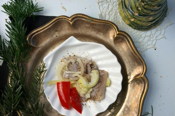 Marynowany śledź w oleju