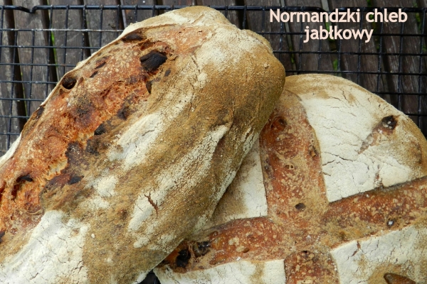 Normandzki chleb jabłkowy - wrześniowa piekarnia
