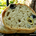 Chleb pszenny z oliwkami...