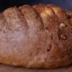 Chleb orzechowy