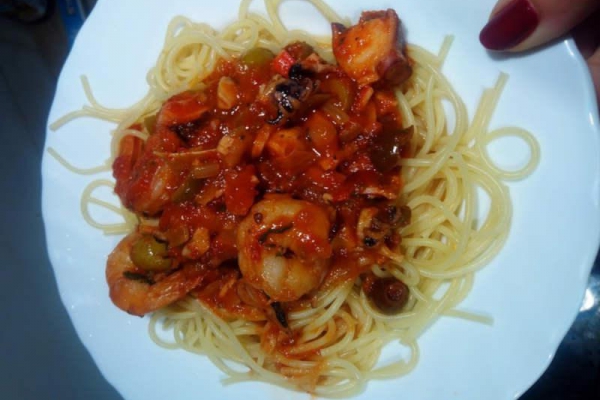 Spaghetti z owocami morza