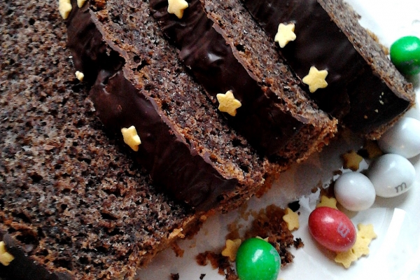 Babcine ciasto czekoladowe vs słodki murzynek