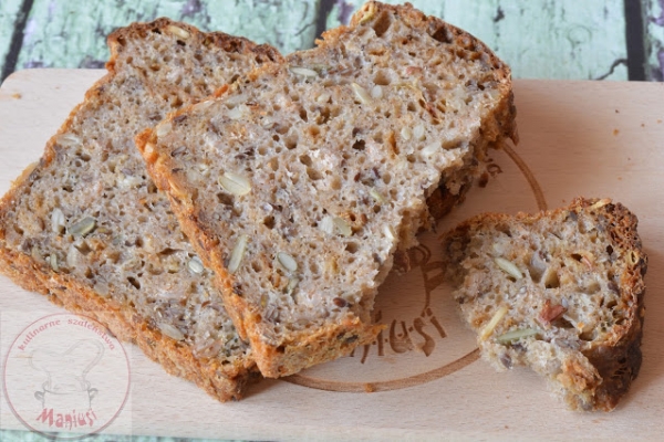 Chleb pszenno-żytni na zakwasie z prażoną cebulką