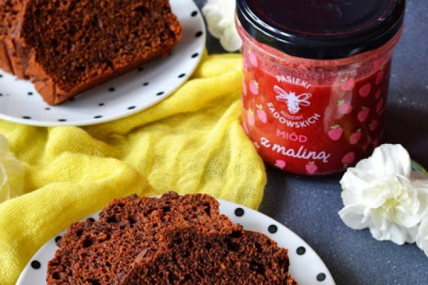 Chlebek bananowy z miodem z maliną