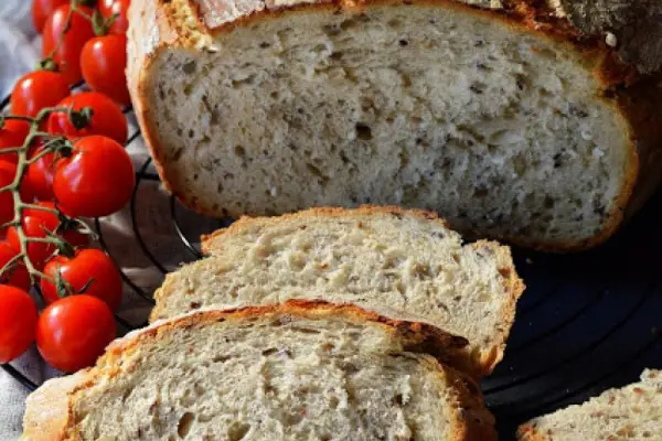 Chleb pszenno żytni pieczony w garnku