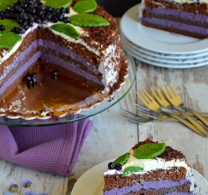 Tort leśny z jagodami