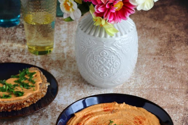 Hummus z warzywami