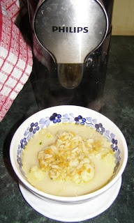 smaczna zupa kalafiorowa z ryżem i z resztek  wyciśniętego soku-testowanie Avance Collection Wyciskarka do soku HR1896/70