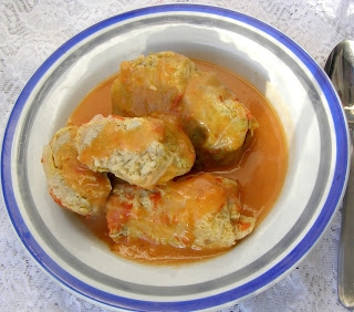 szybkowar-gołąbki drobiowe we włoskiej kapuście ze świeżymi pomidorami...