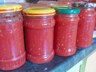 pomidory z papryką chilli jak keczup-sos...