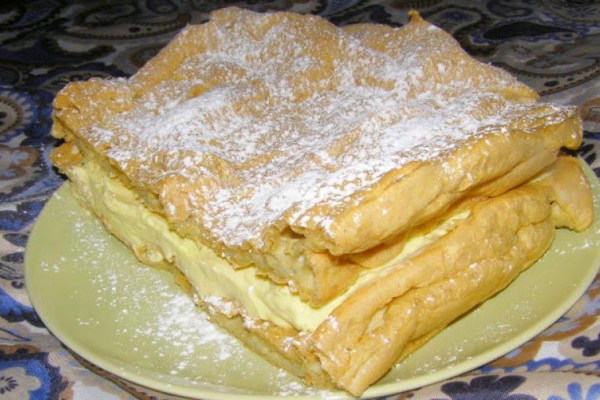 karpatka domowa na maśle z kremem budyniowym...