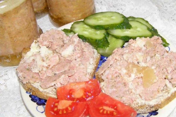 domowa wieprzowa mielonka słoikowa...