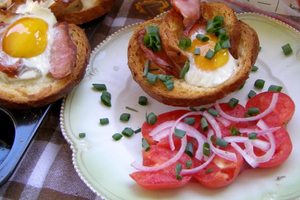 pyszne grzanki z foremek muffinkowych...